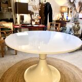 Tulip dining table 1970
