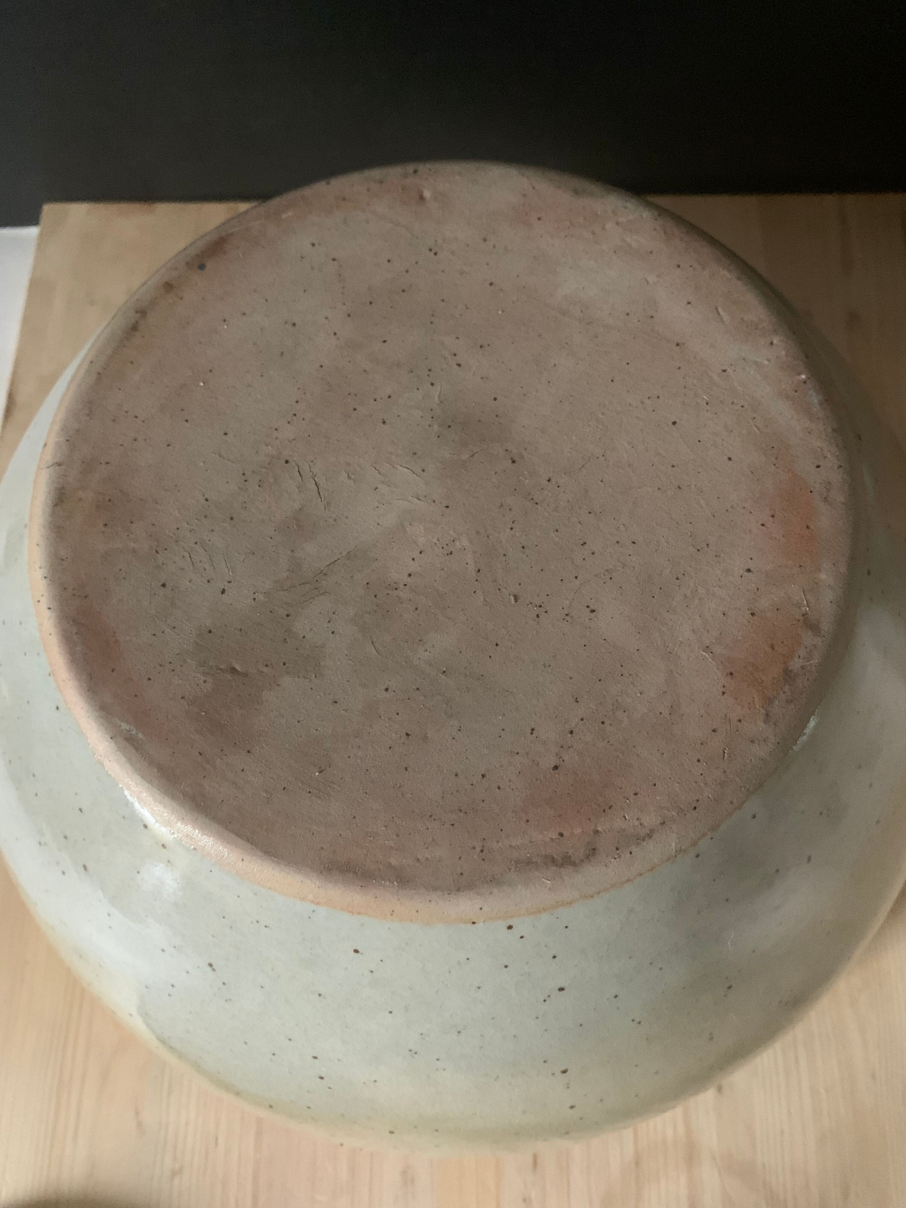Salad bowl in sandstone