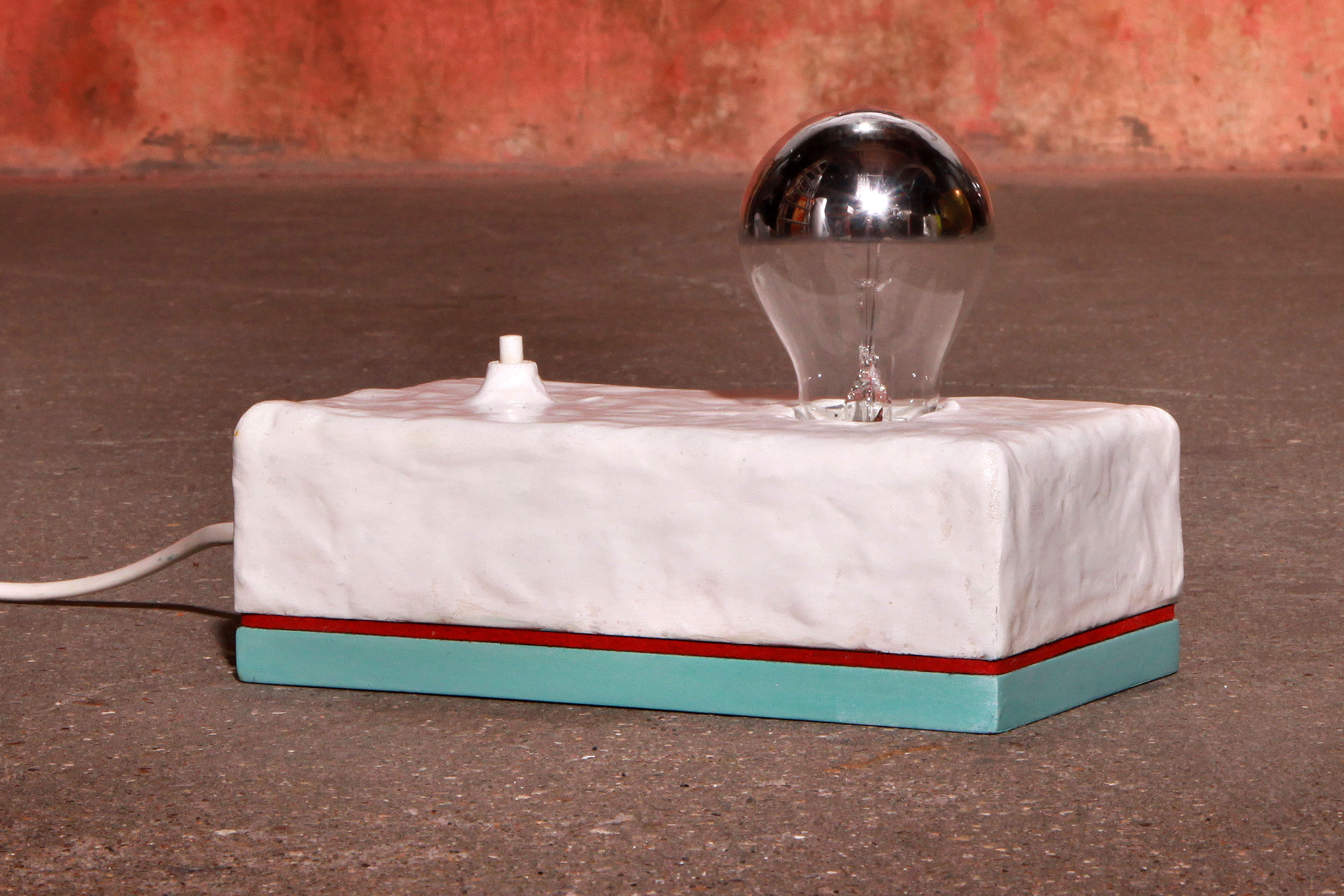 Lampe Memphis Milano style Post Modern Clay Base