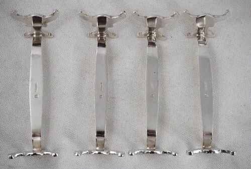 Christofle Chrysanthème, 4 silver-plated knife rests, excellent condition.