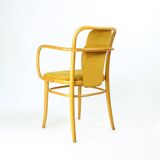Fauteuil Ton en bois courbé et velours doré, Tchécoslovaquie 1930, 40 disponibles