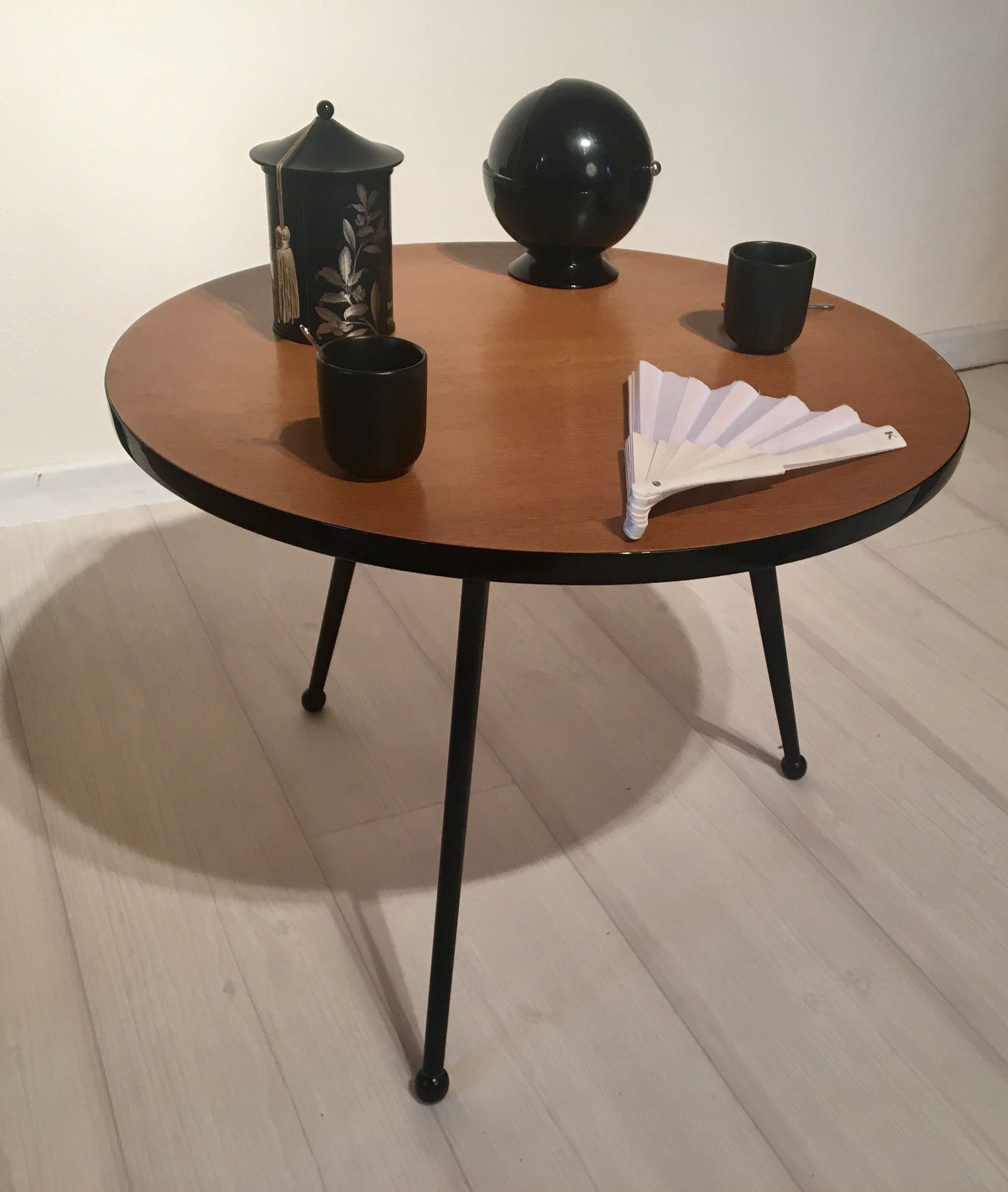 Tripod 50s coffee table