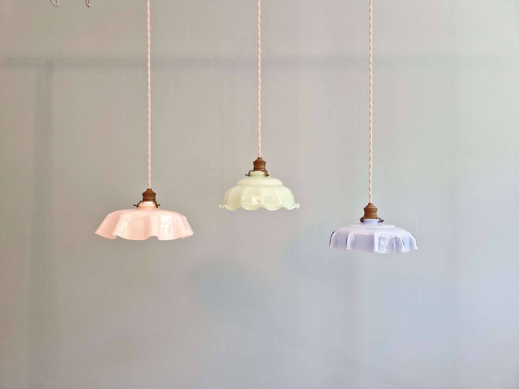 Trio of Art Deco pendant lights in scalloped opaline, 1920-30