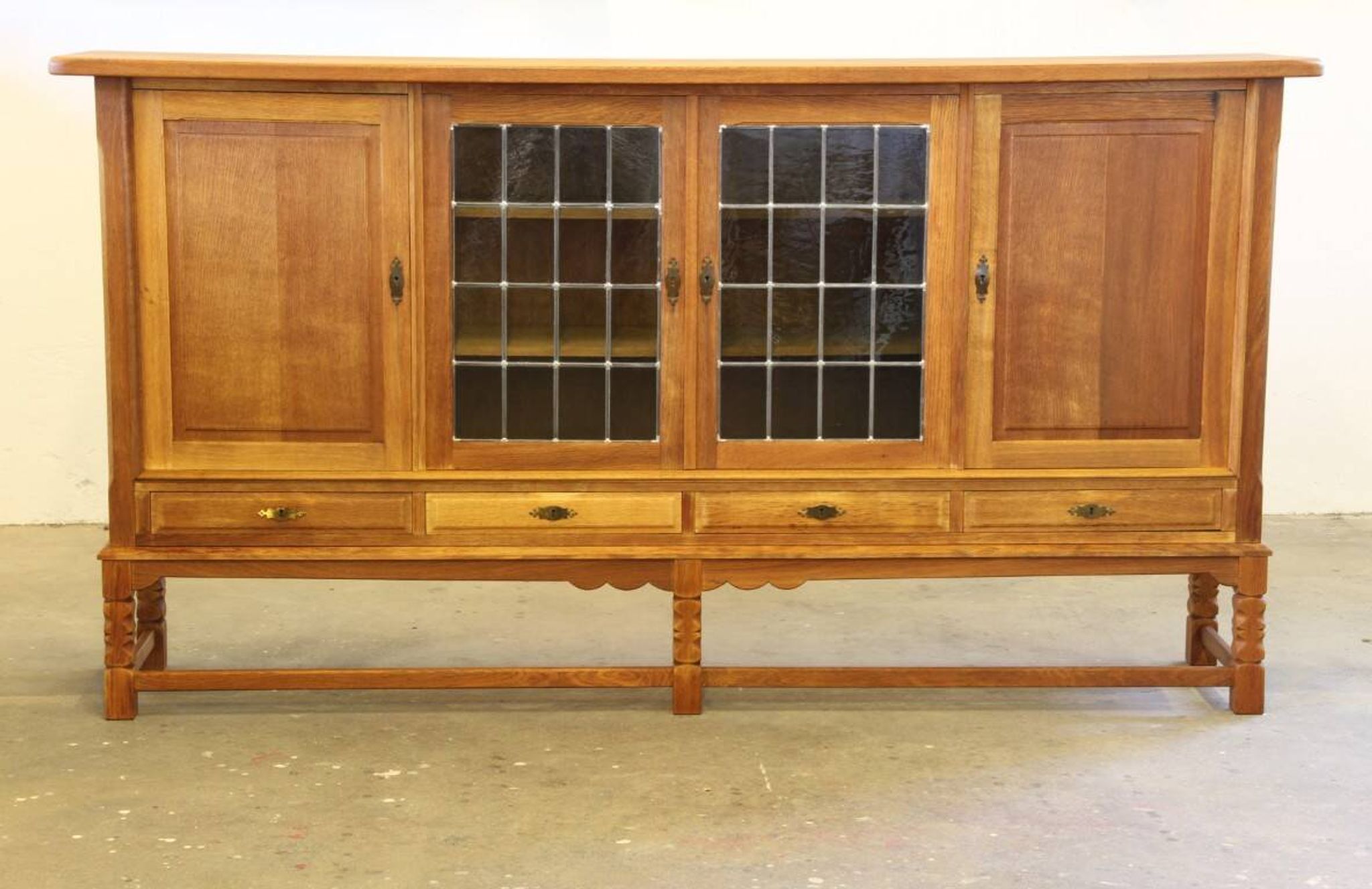 Vintage Danish 1960s modern oak cabinet in the style of Henning Kjærnulf