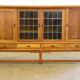Cabinet en chêne moderne danois des années 1960 dans le style de Henning Kjærnulf.
