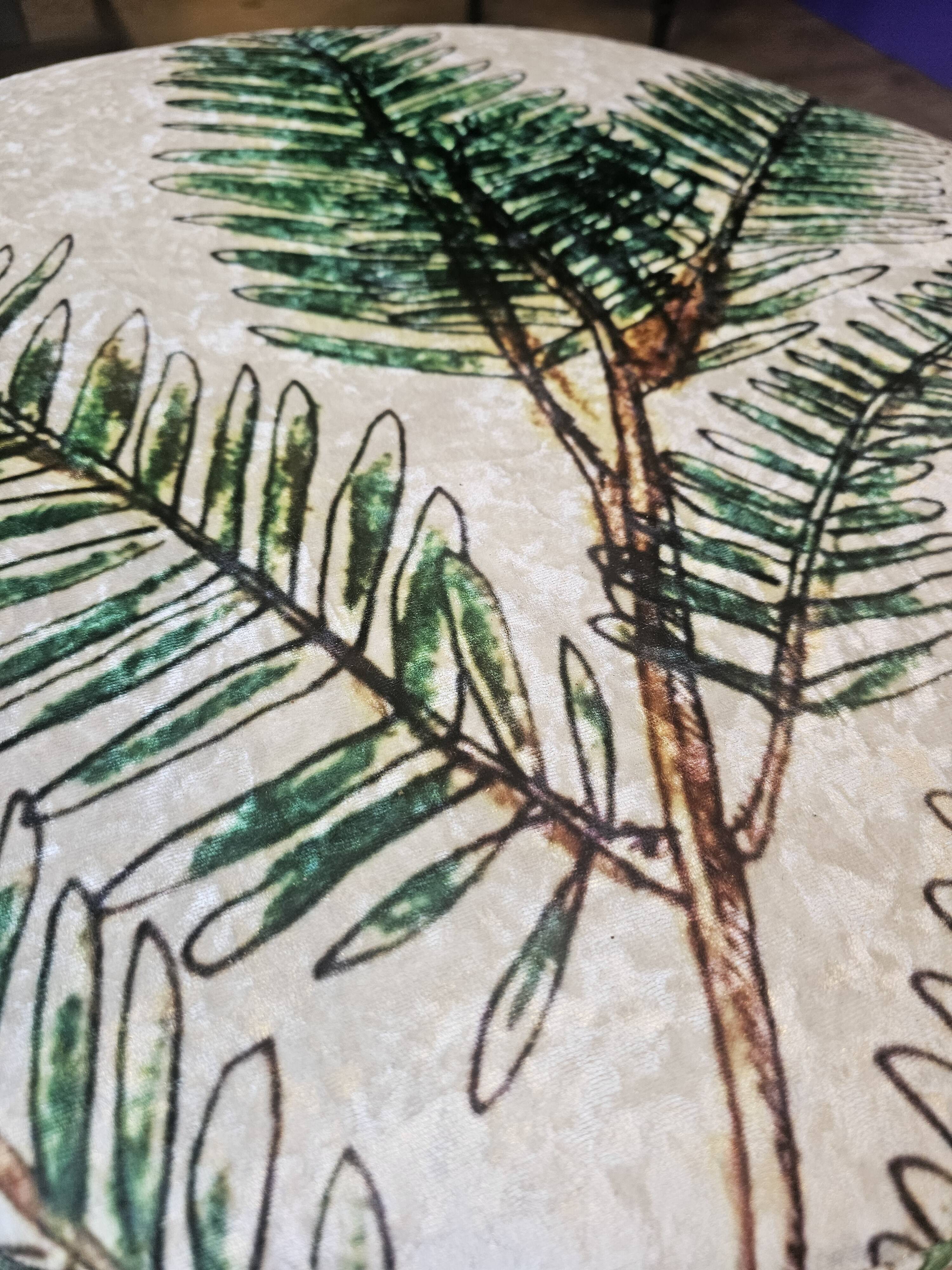 Pouf artisanal à motif botanique