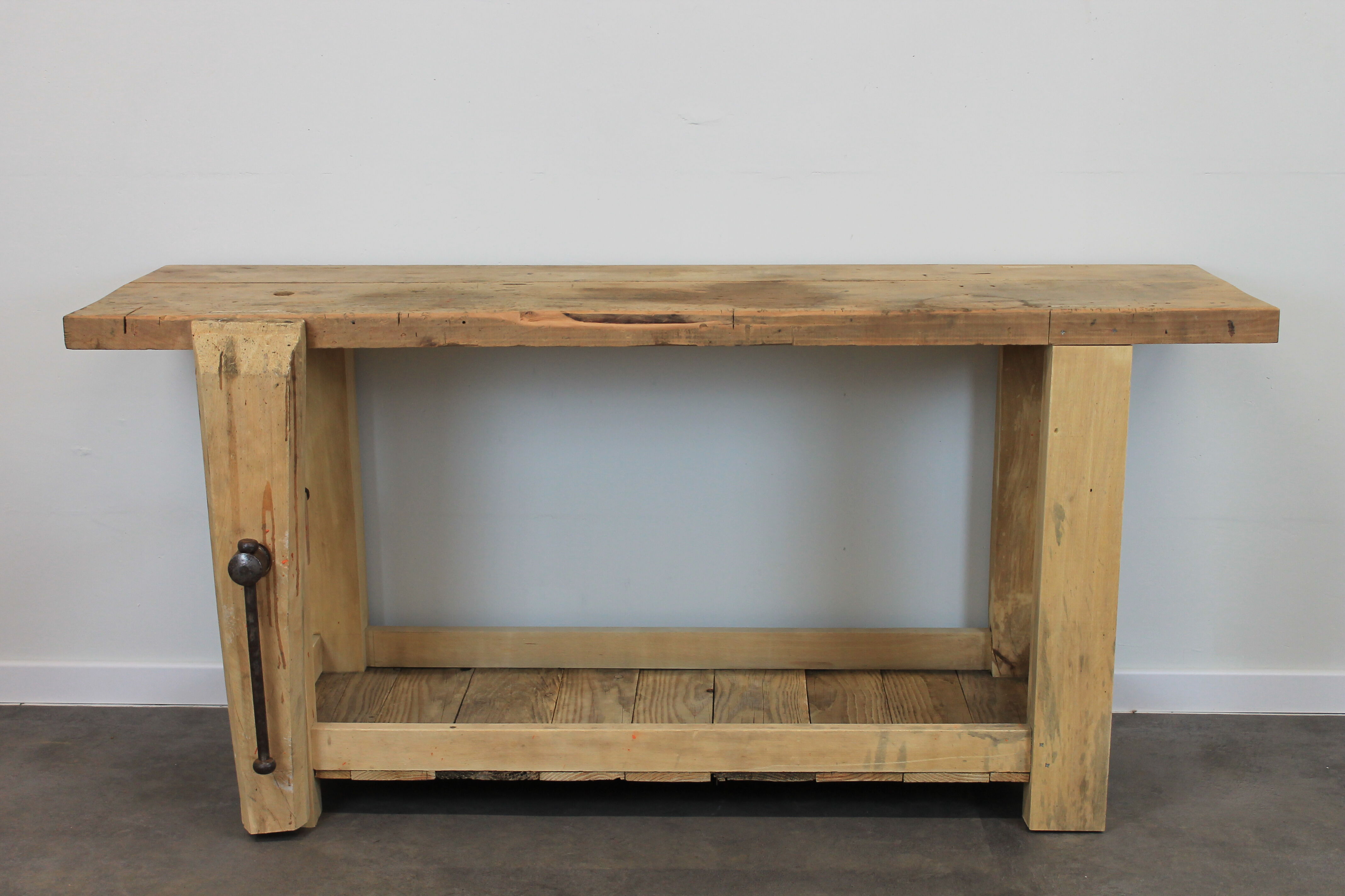 Carpenter's establishment