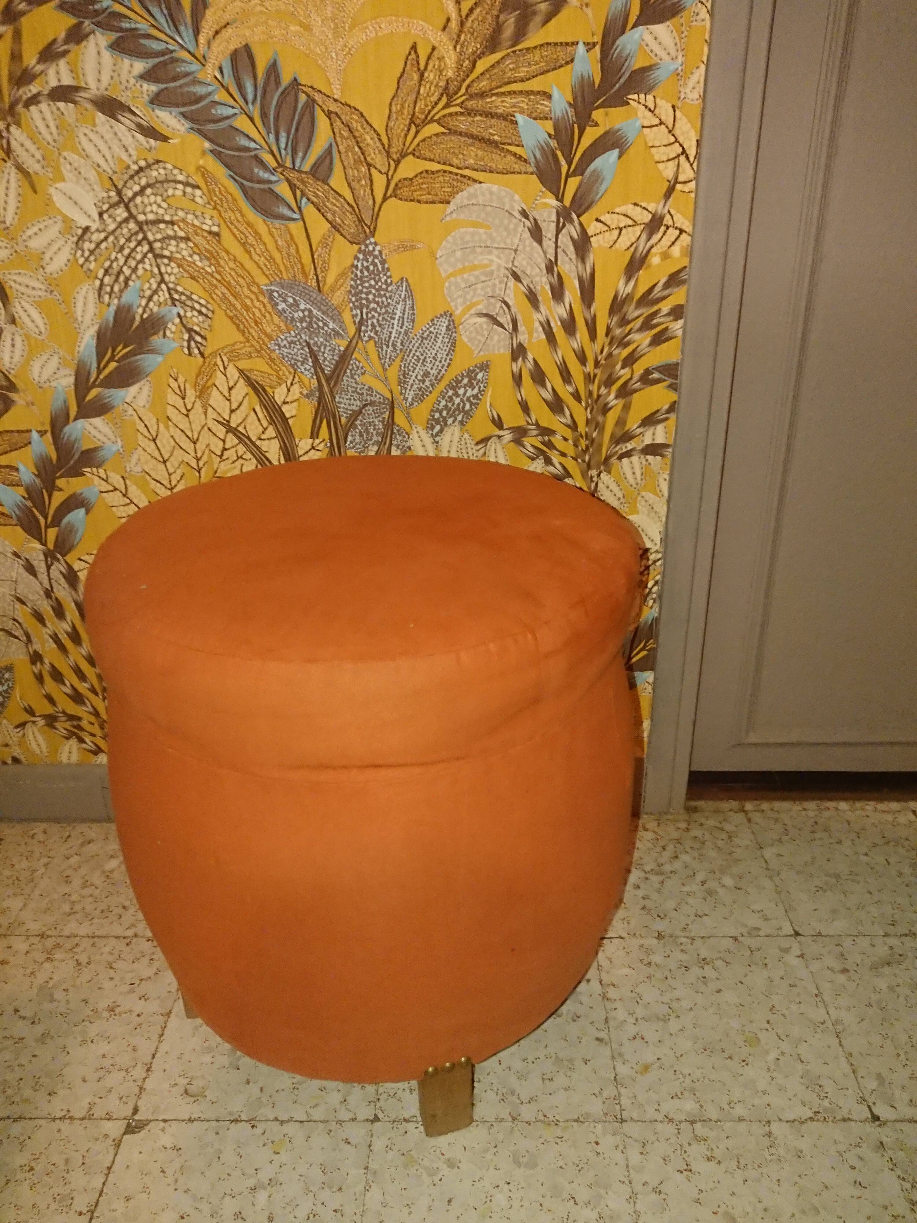 Pouf art deco in suede fabric color orange wooden legs