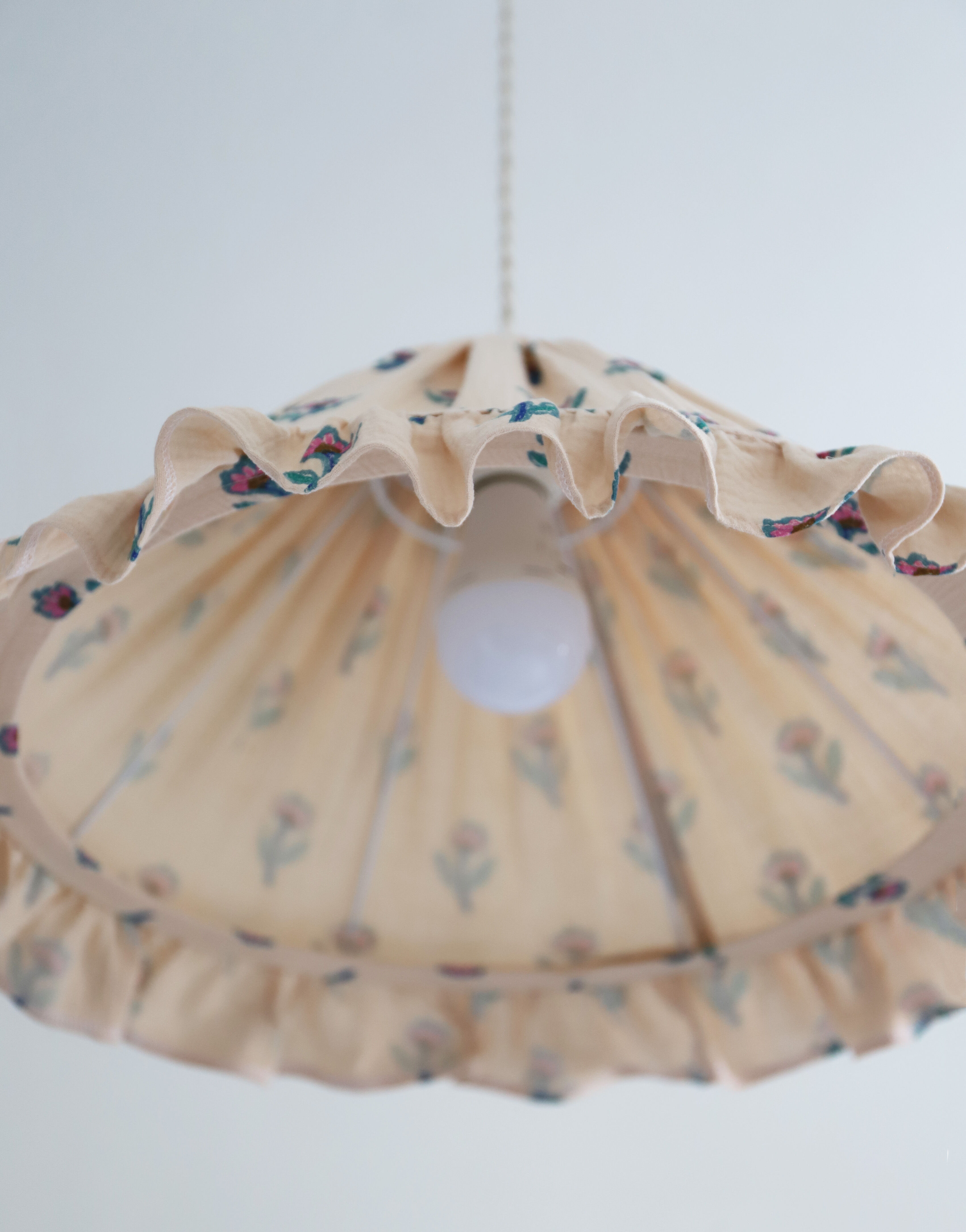 Emilia "flora" conical suspension with steering wheel