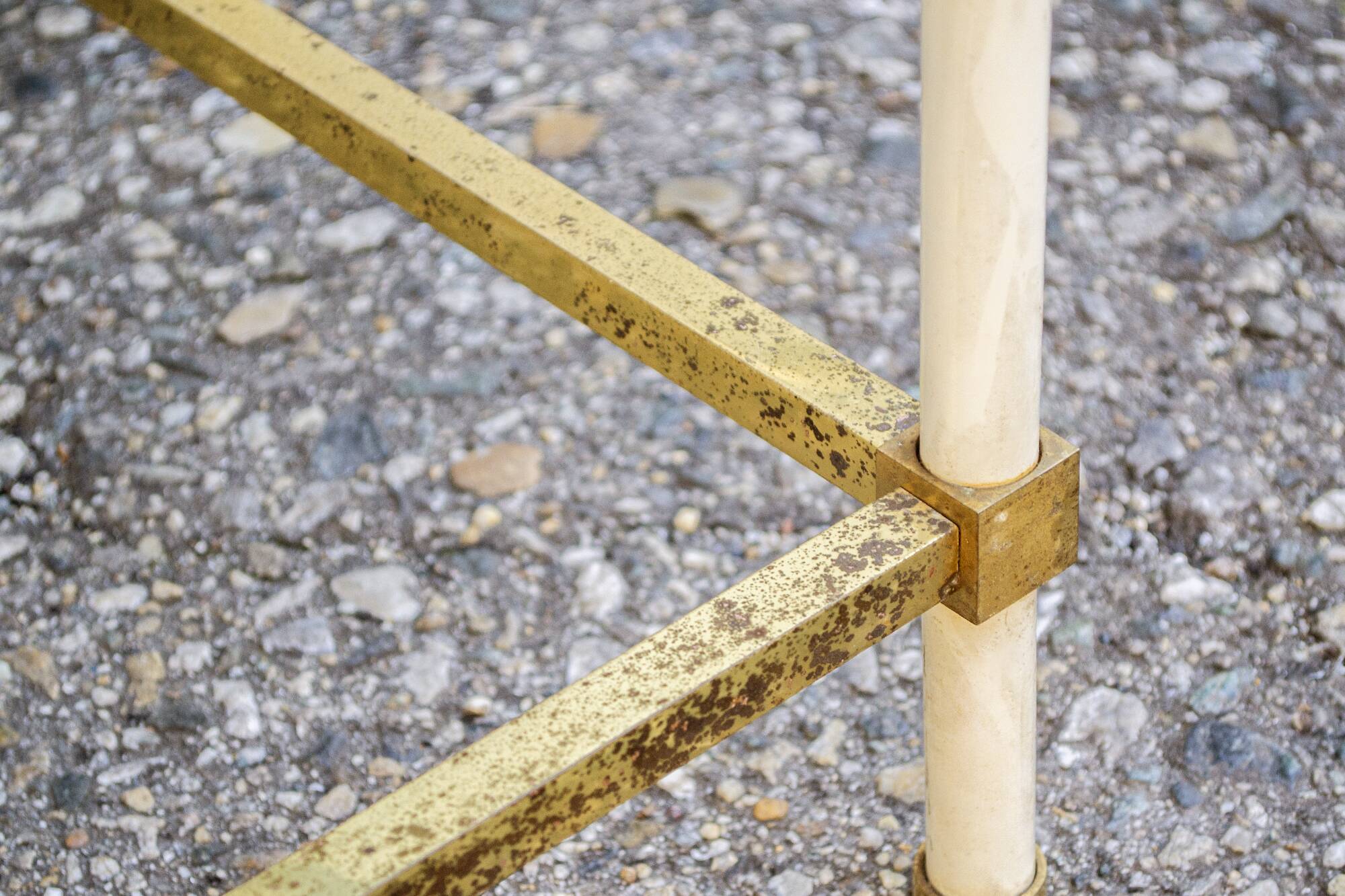 Tavolini da caffè ad incastro in ottone e vetro, Italia, anni '70