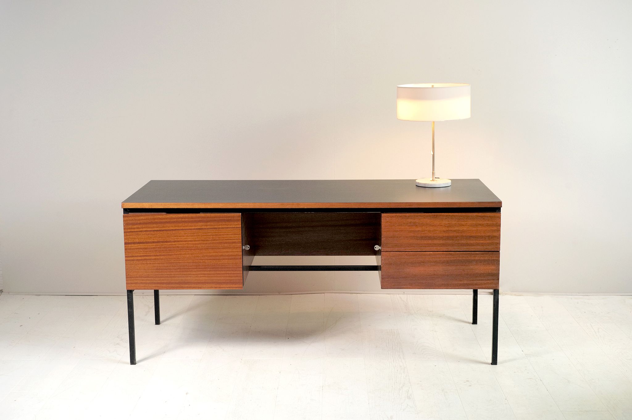 Executive desk 620 by Pierre Guariche for Minvielle France 1960