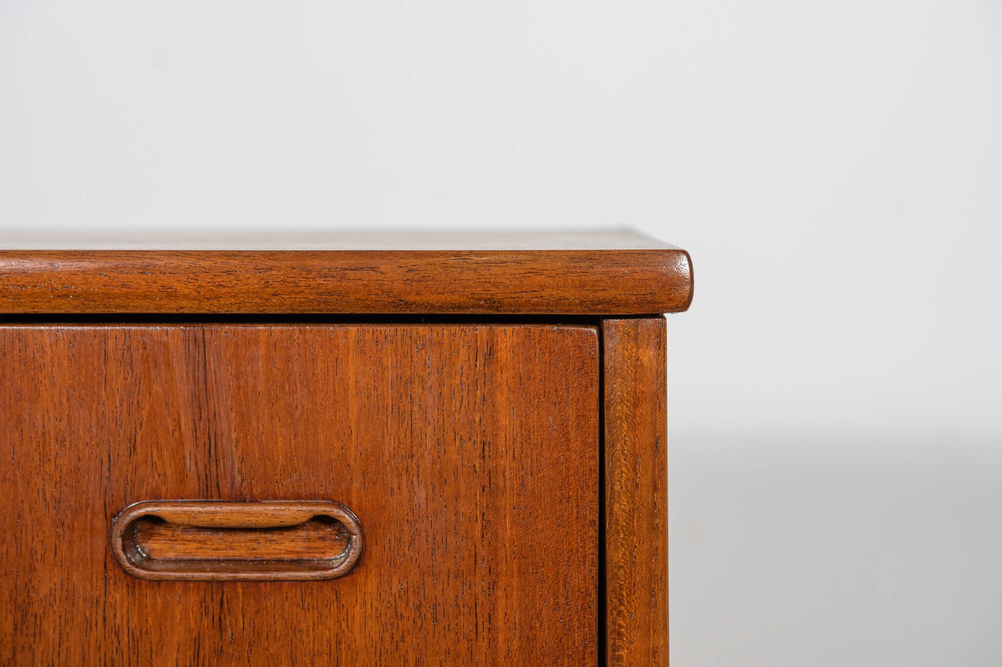 Commode en teck du milieu du siècle, Danemark, années 1960