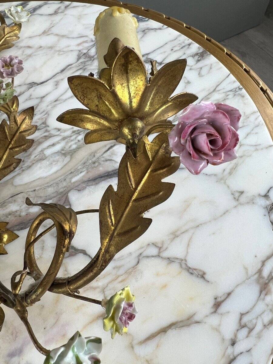 Pair of Maison Baguès wall lights with porcelain flowers, early 19th century