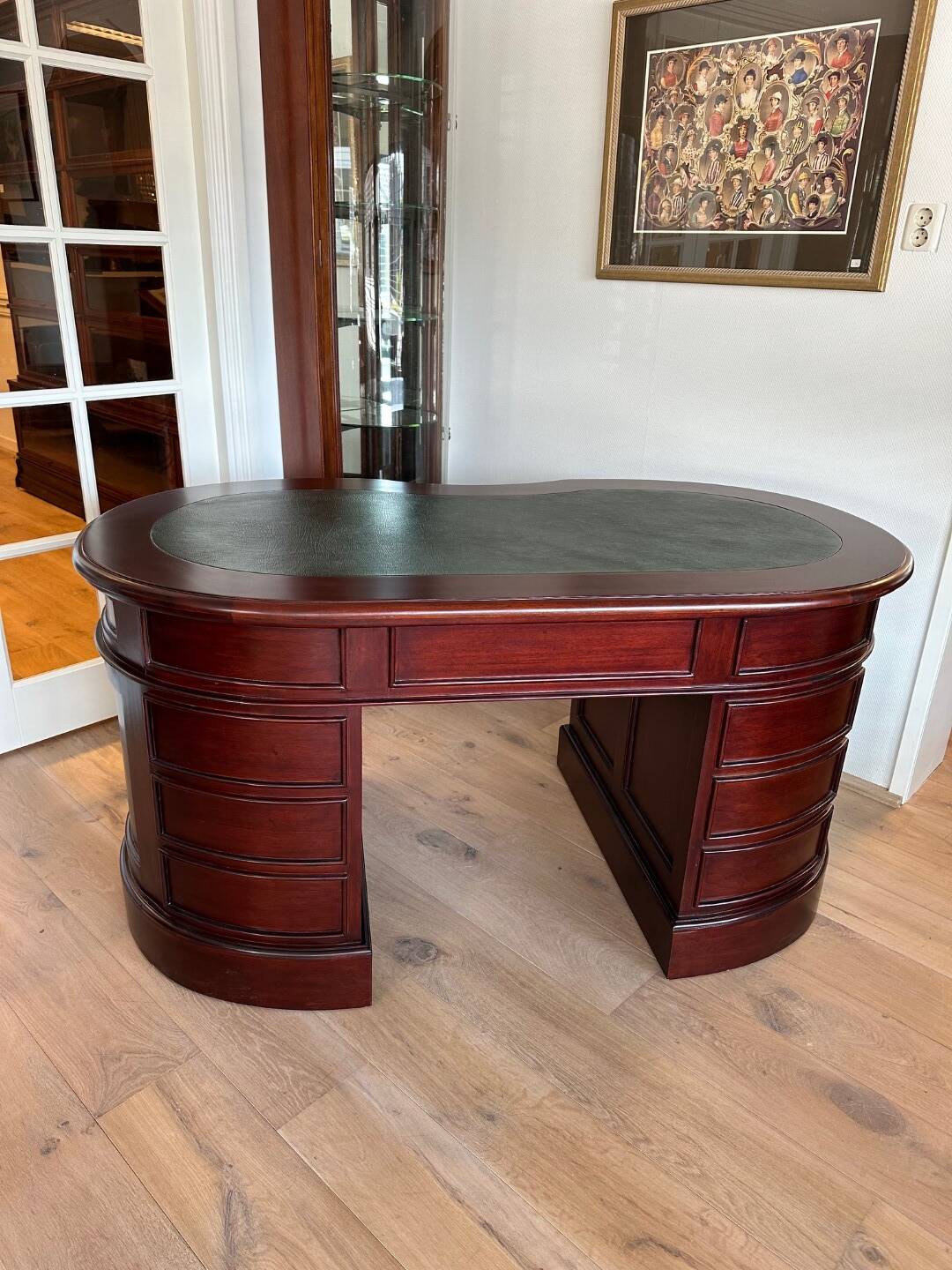 Kidney shaped desk