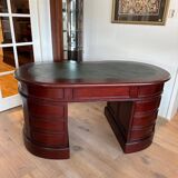 Bureau en forme de rein