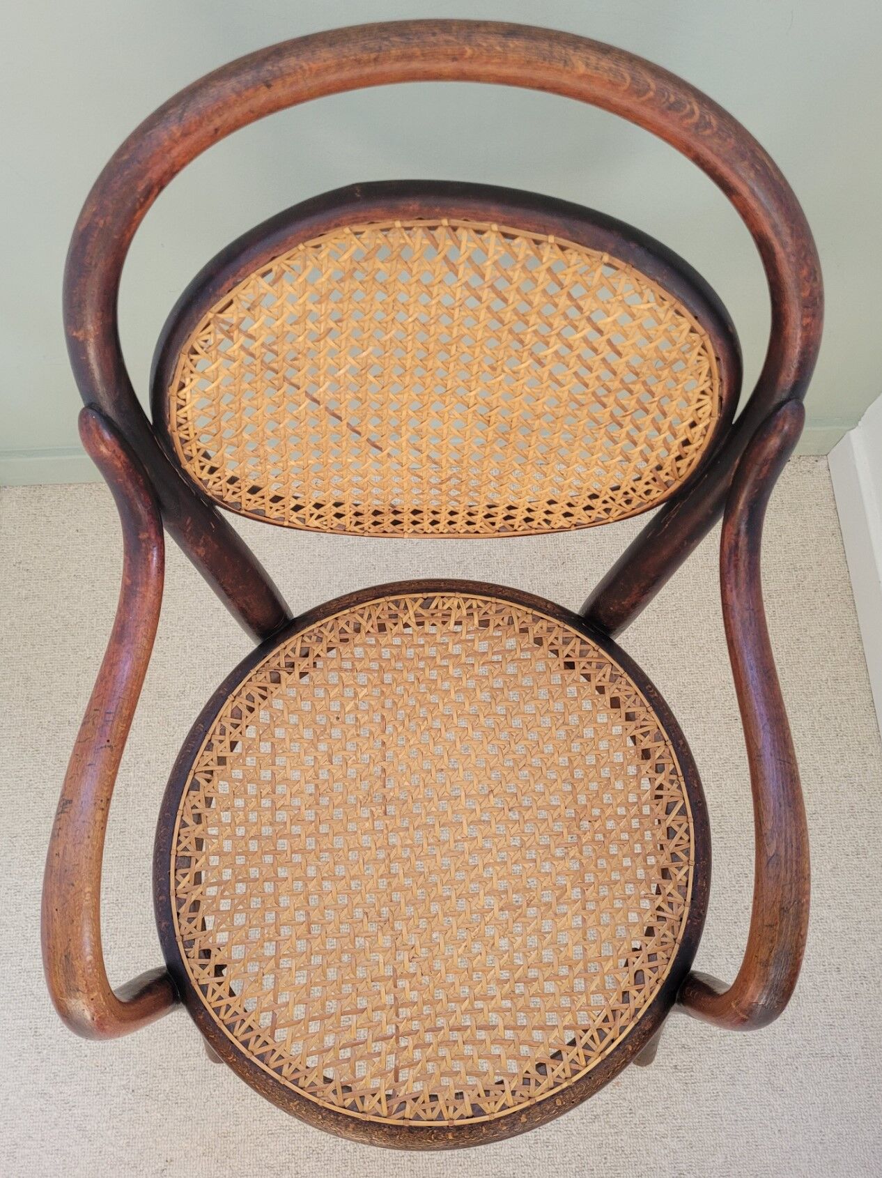 Fauteuil enfant Thonet en cannage vintage