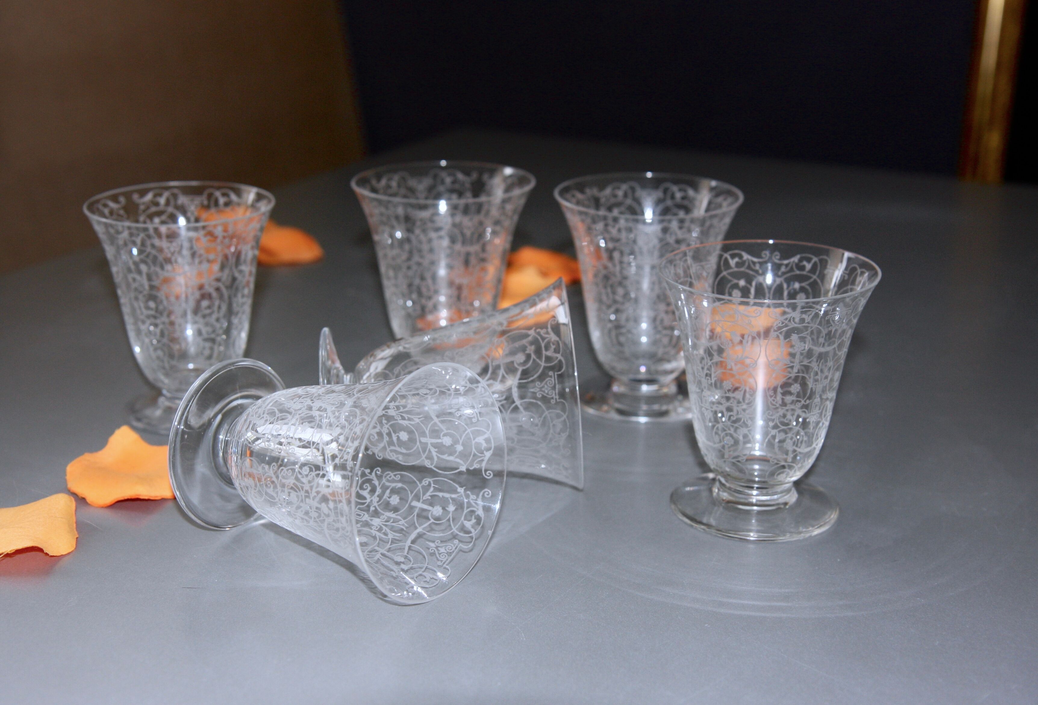 Six glasses of Baccarat wine in engraved crystal, model "Michelangelo"