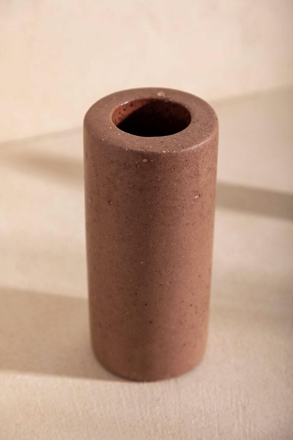 André vase in moca concrete