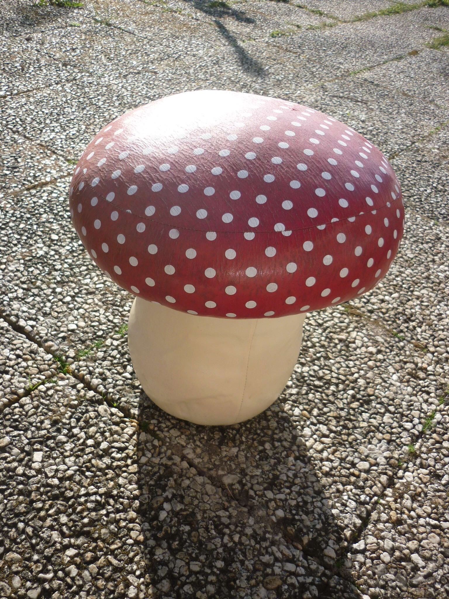 Tabouret pouf champignon pour enfant
