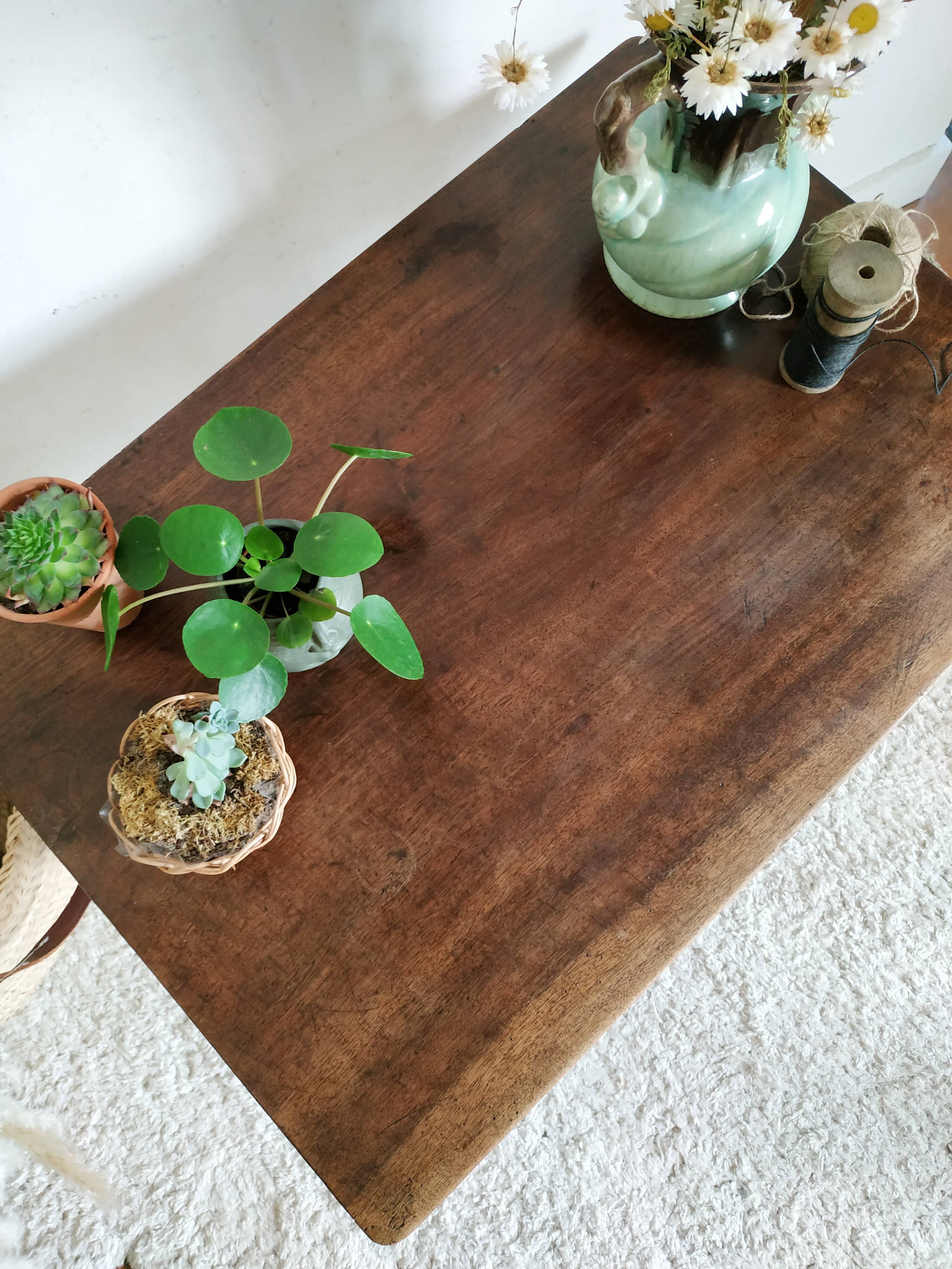 Metal and wood dessert