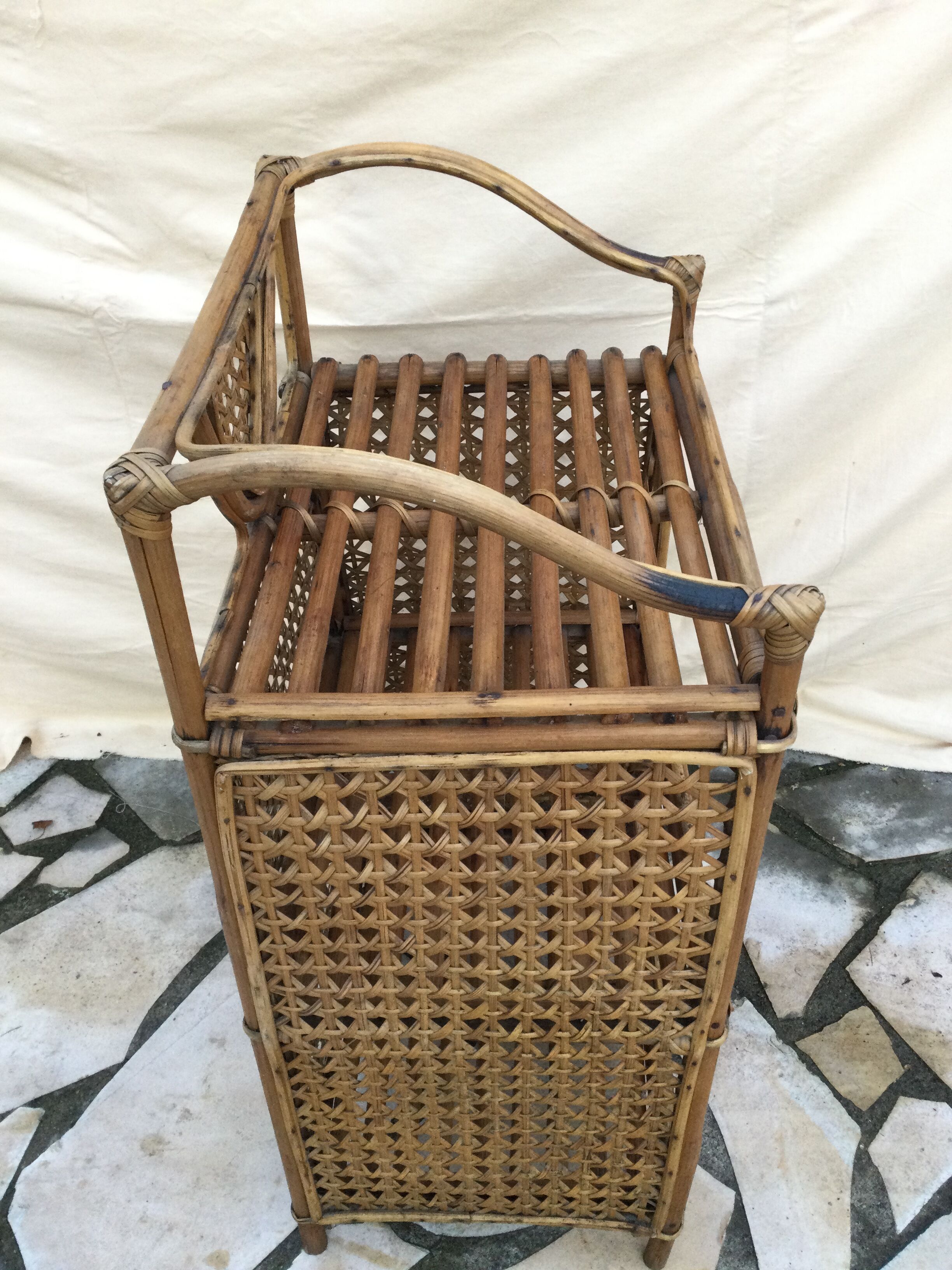 Meuble étagère en rotin