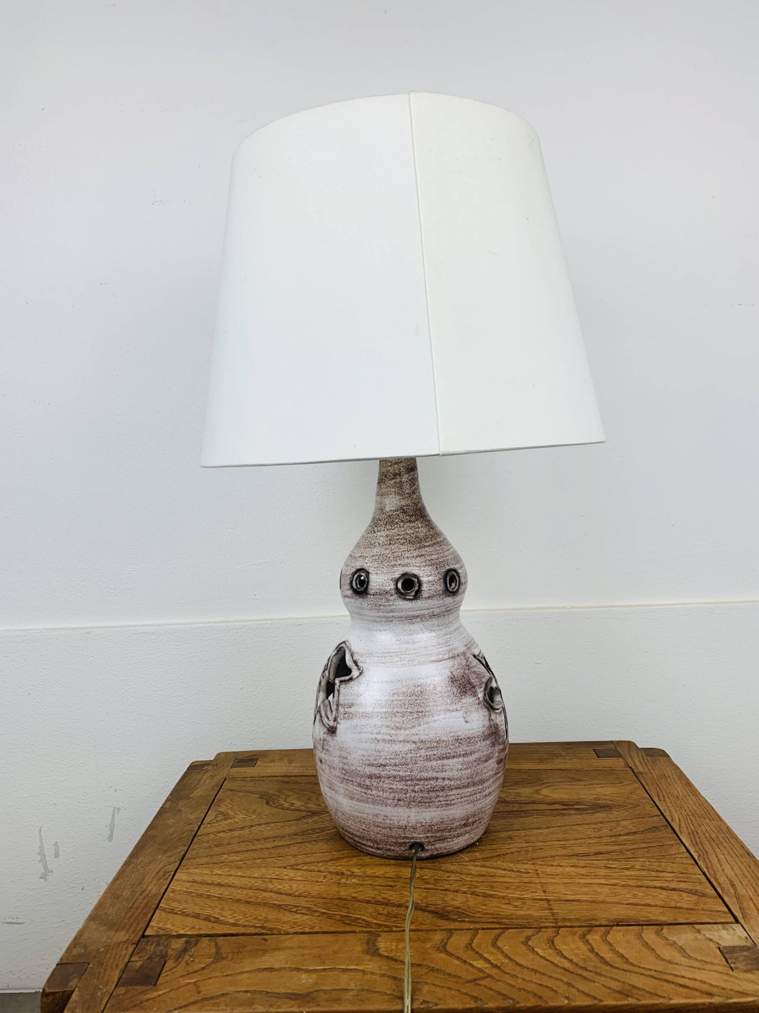 Lampe céramique ajourée, feuilles de vignes, années 60