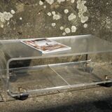 Table basse à roulettes en plexiglas