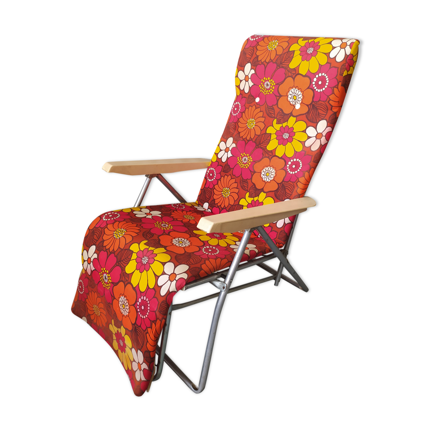 Vintage sunbed lounger
