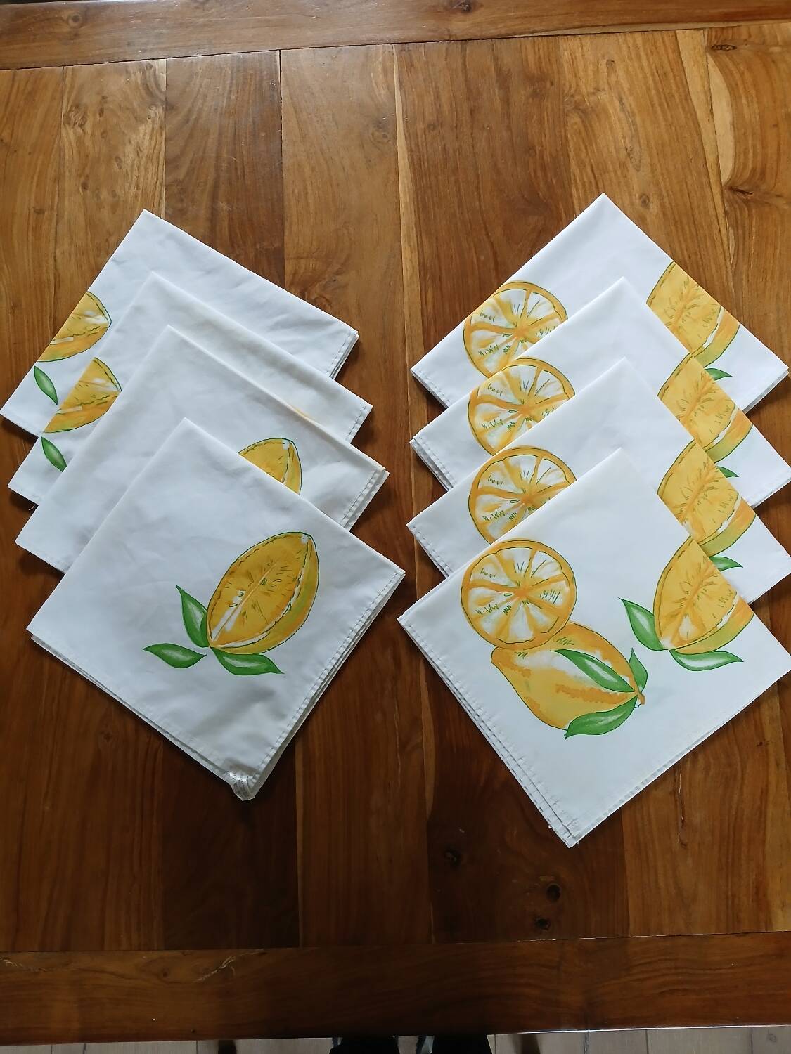 8 White Square Napkins