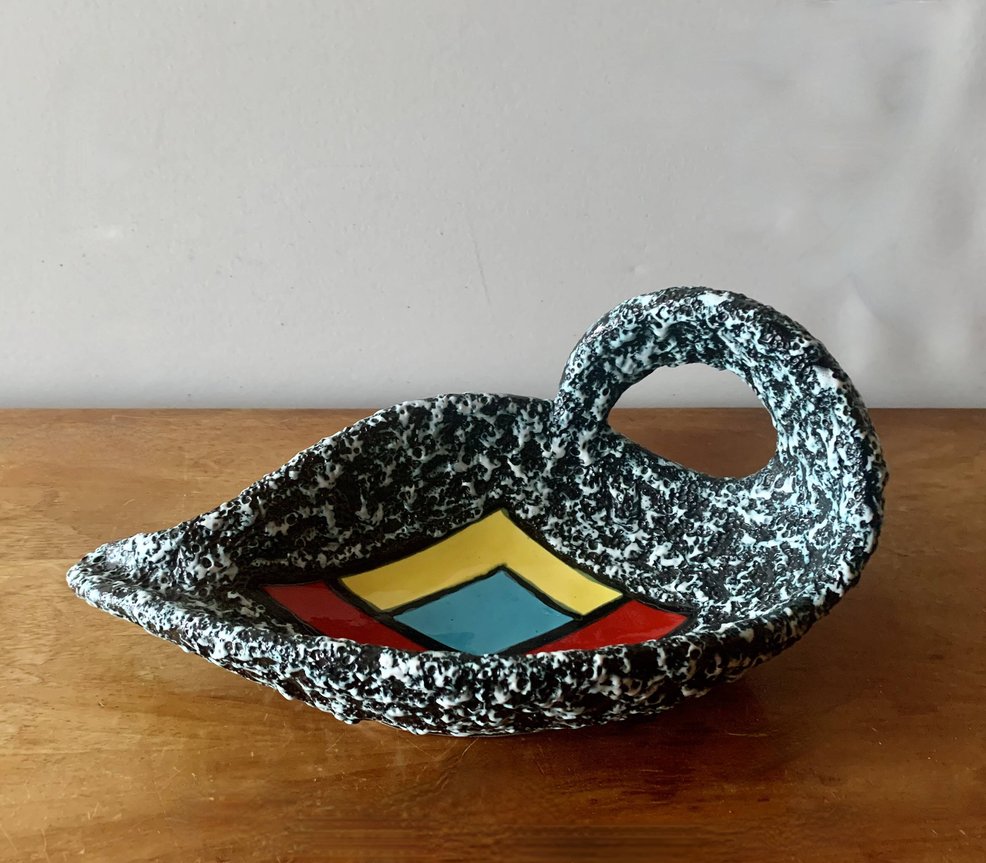 Large vintage Vallauris pocket bowl - Ecume de Mer - free form