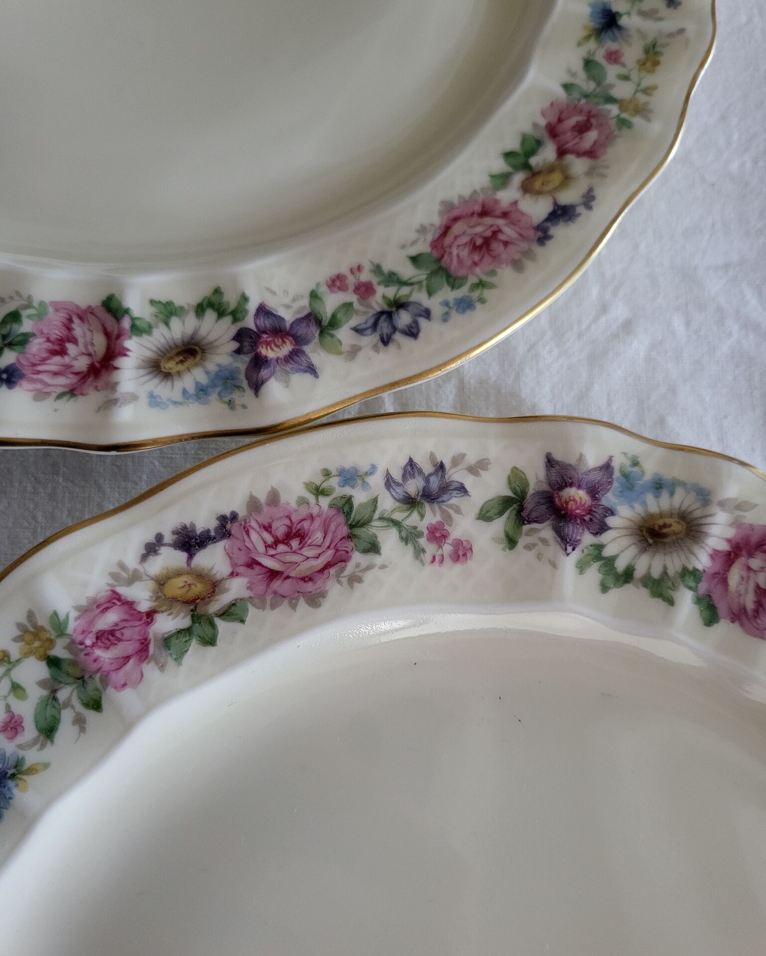 Limoges Bernardaud 5 Flat Plates in porcelain