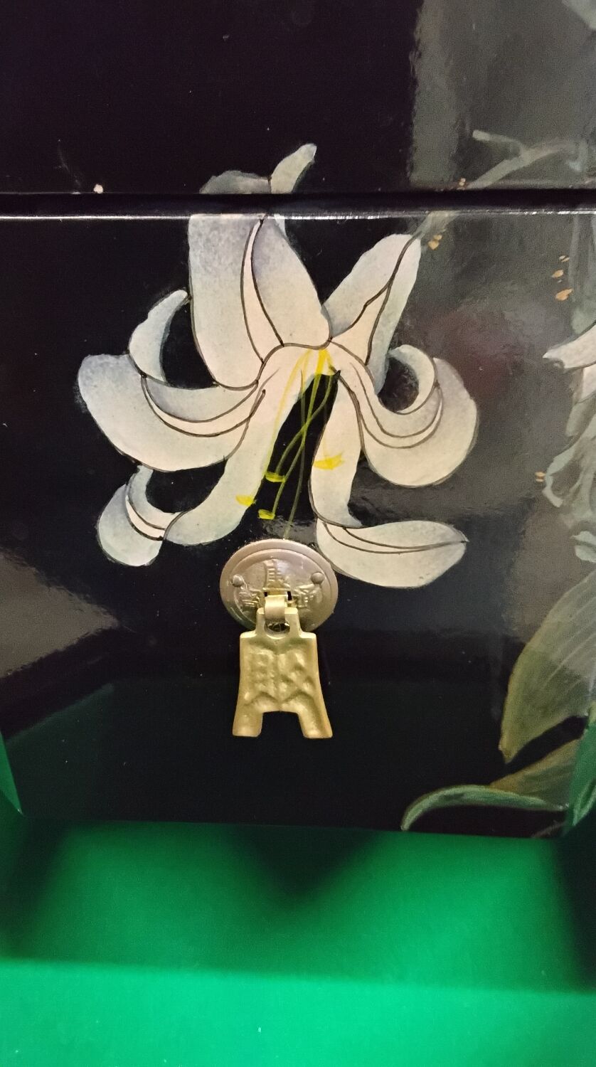 Asian style chest of drawers