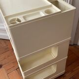 Serving table