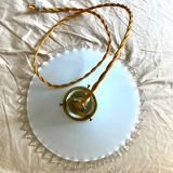 Crenellated opaline suspension