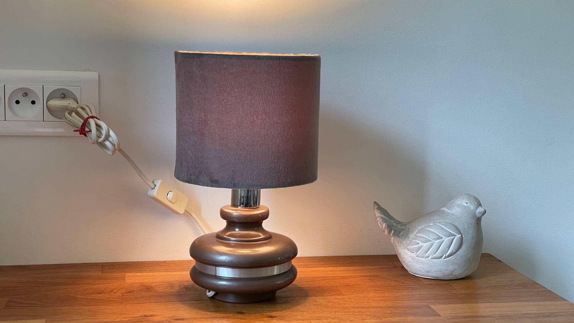 Ceramic lamp with aluminum rim 70s