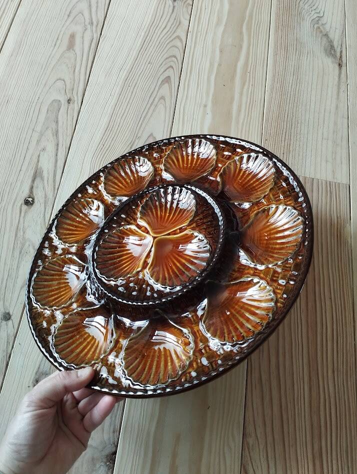 large earthenware dish for oysters or scallops