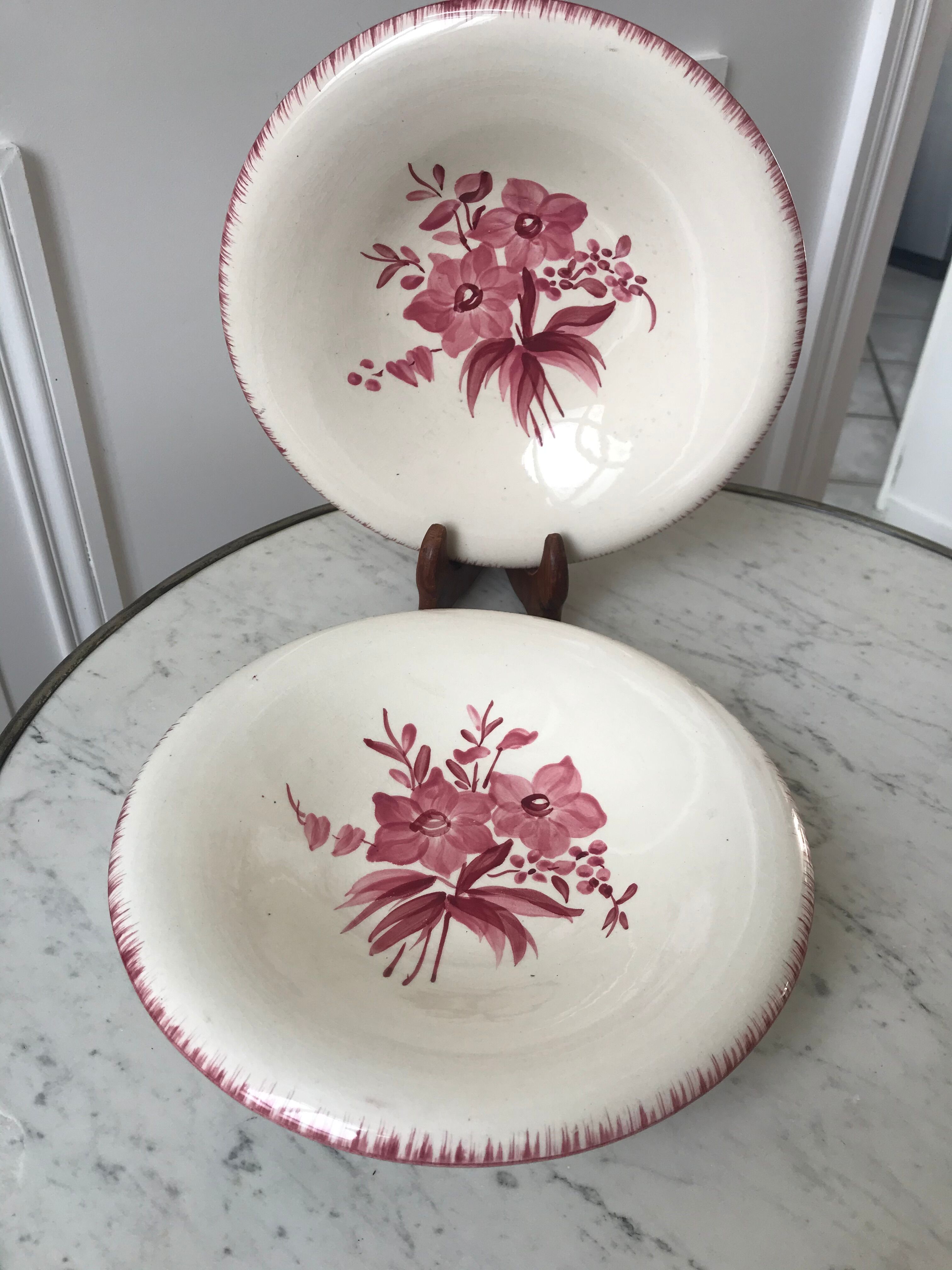 Duo of longchamp pink serving dishes 30s-40s