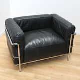 Pair of armchairs LC3