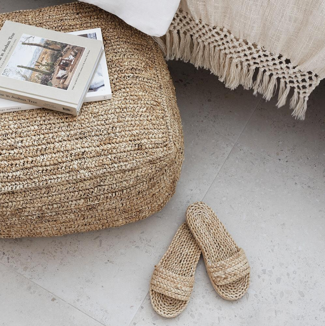 Pouf square floor cushion in natural bohemian jute raffia
