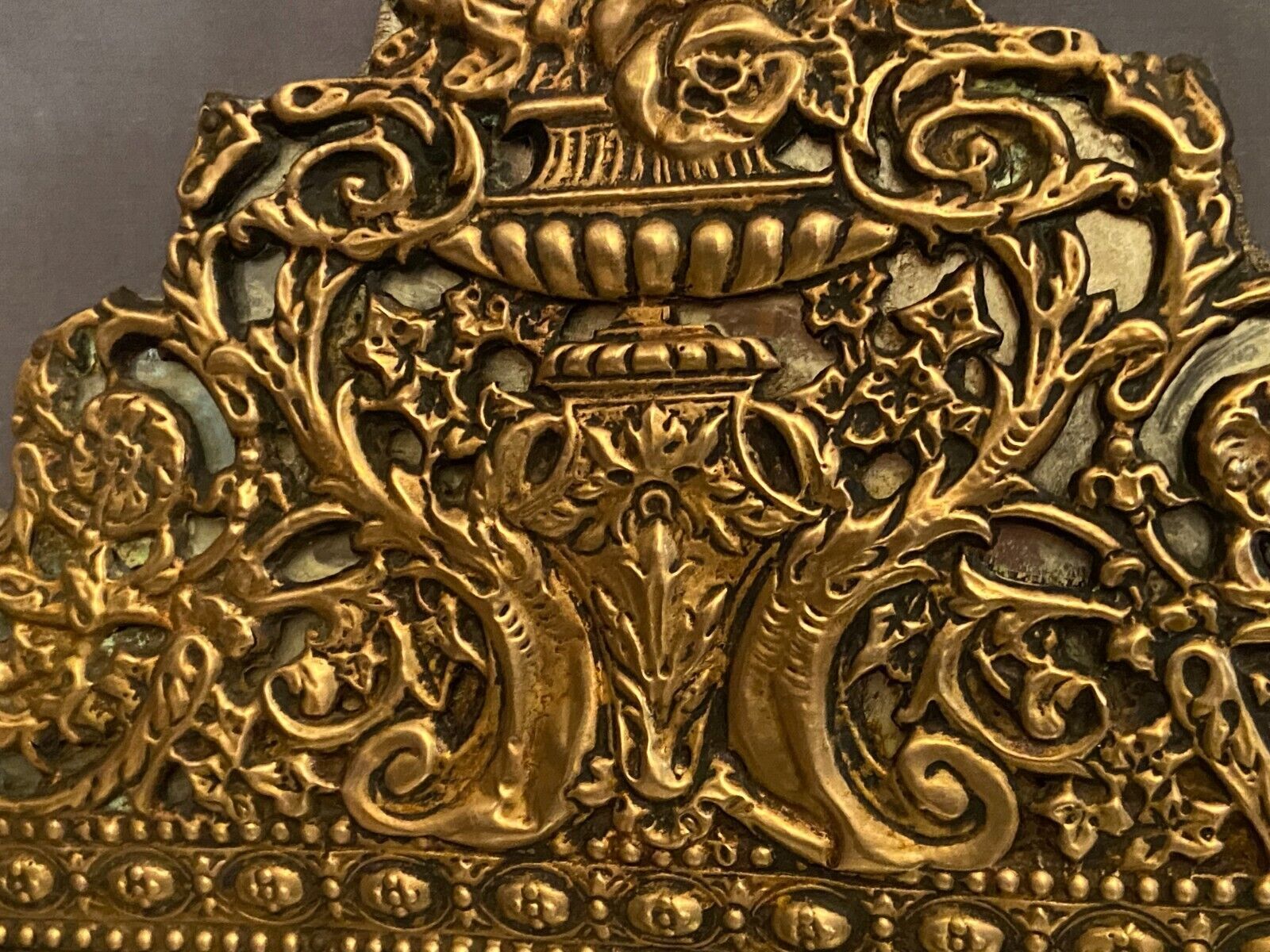 Mirror pediment nineteenth Neo classical decoration antique character brass on wood