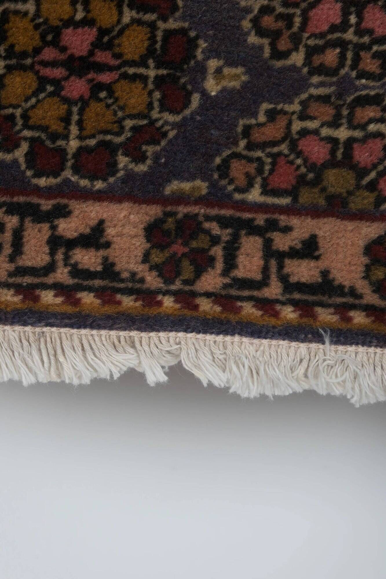 Vintage Turkish handmade rug 131x202 cm