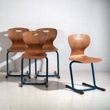 Vintage school chairs (c.1950). Set of 4 pieces.