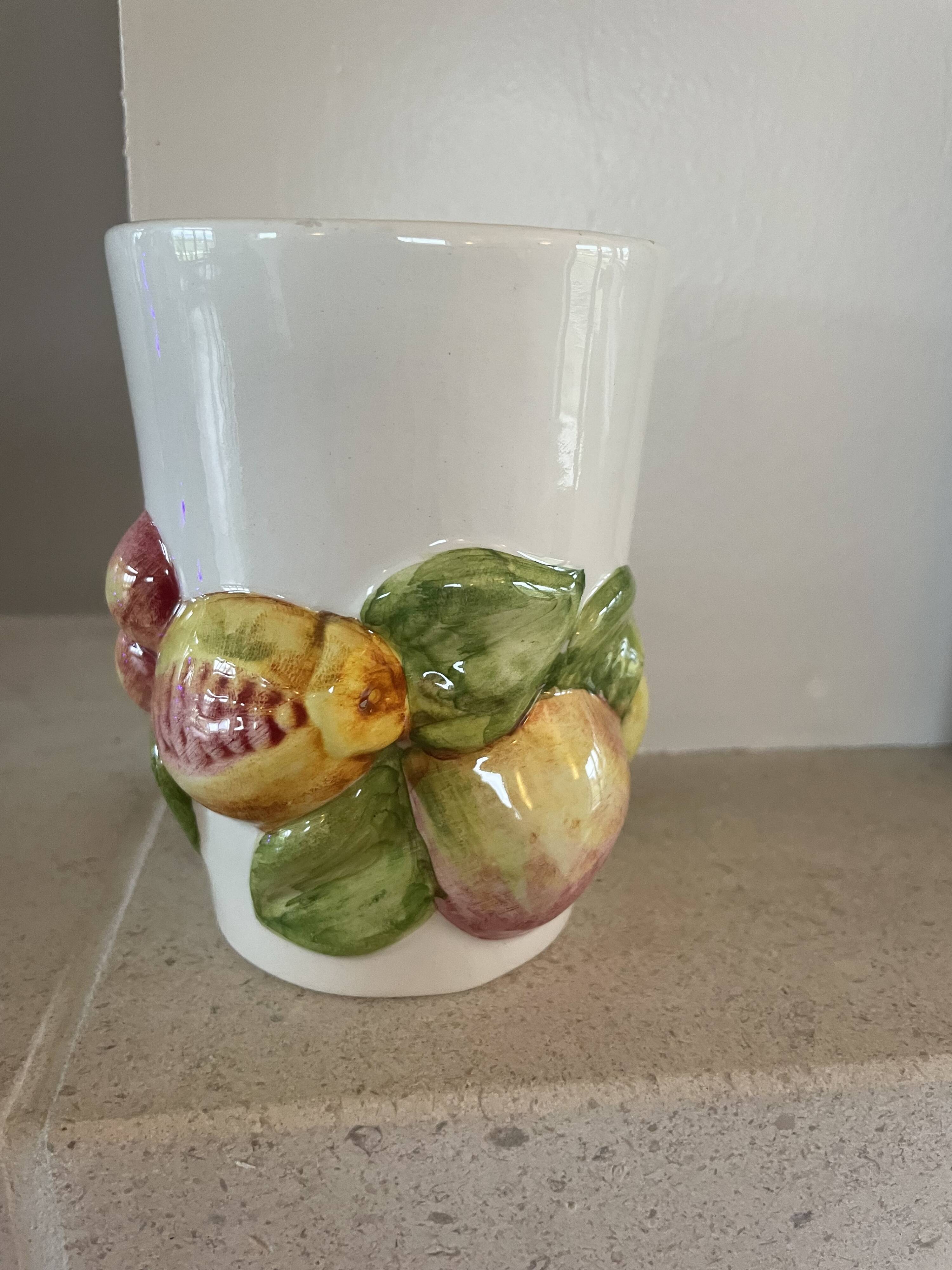 Set of 2 large Chaumette barbotine mugs.