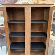 Oak display cabinet from the early 20th century.