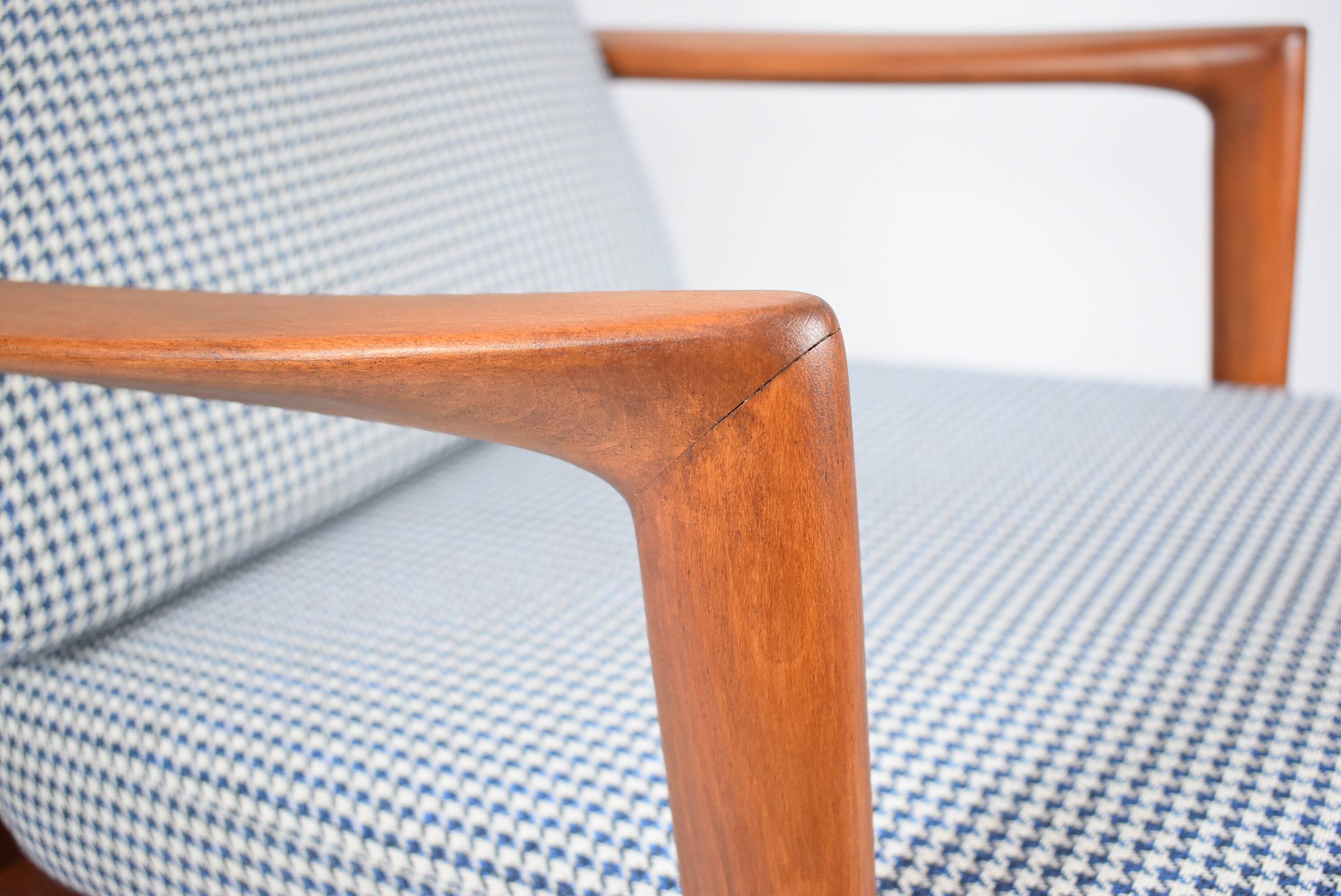 Fauteuil scandinave original Stefan, entièrement restauré, icône des années 1960, pied de poule