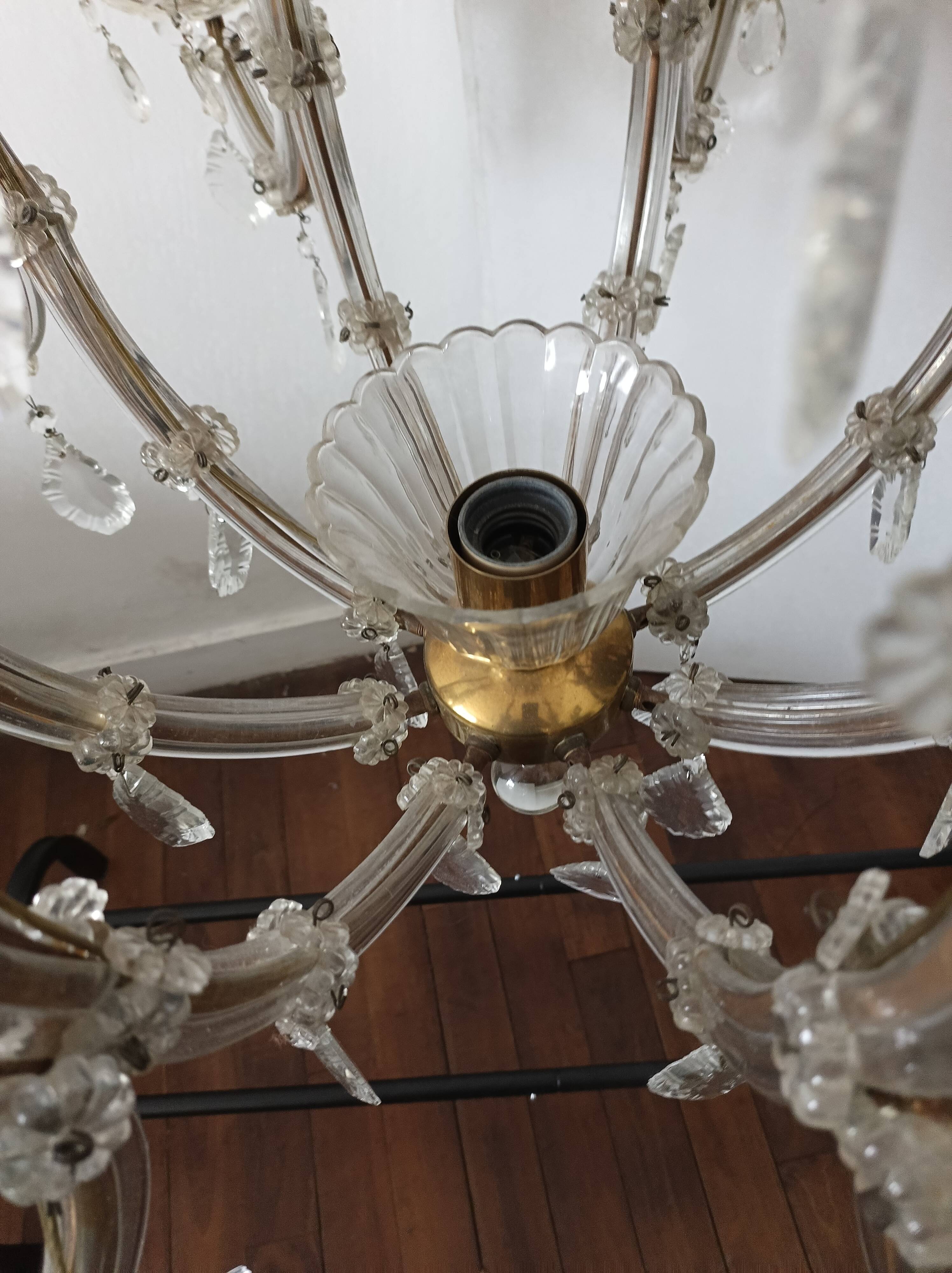 Glass pendant chandelier