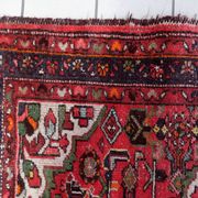 Antique 1920s Persian Hamadan rug, floral medallion, 104cm x 145cm