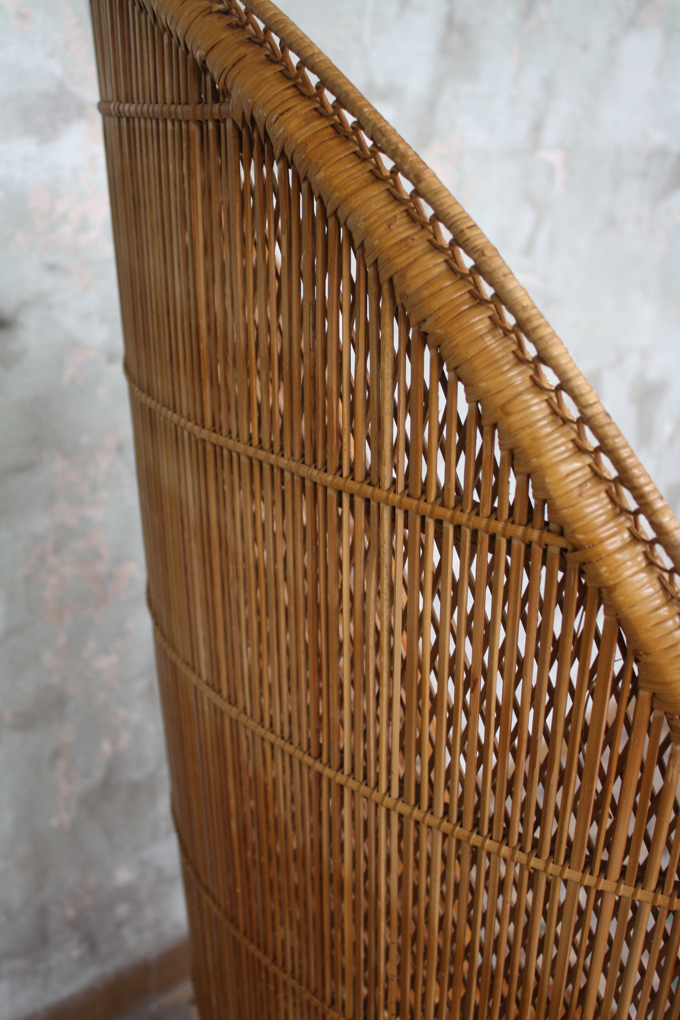 Fauteuil rotin style Emmanuelle 1970's