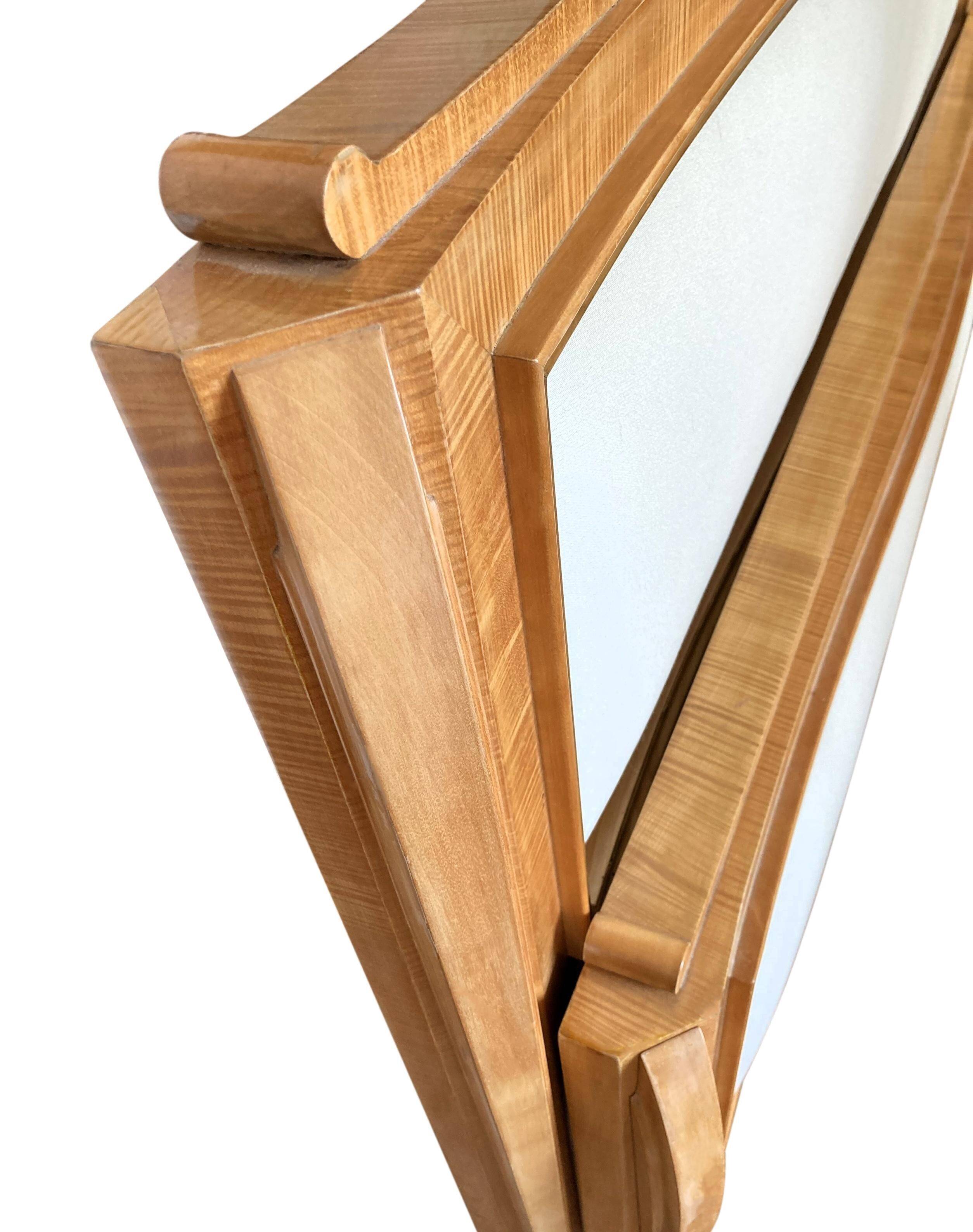 Lit 1940 in sycamore