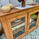 Vitrine en bois brut